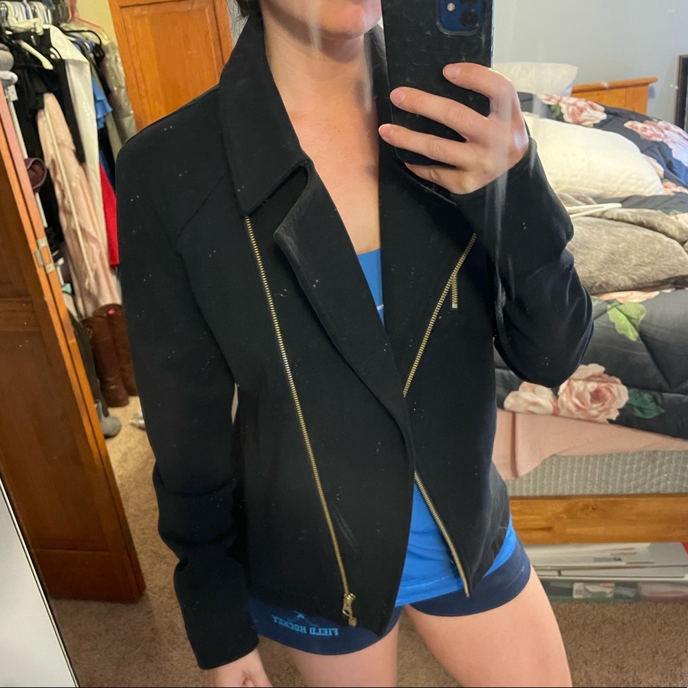 Lululemon black zip up sweater - Picture 9 of 9